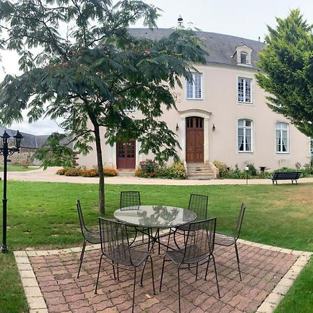 Bed and Breakfast Le Bas Chitray Menil Екстер'єр фото