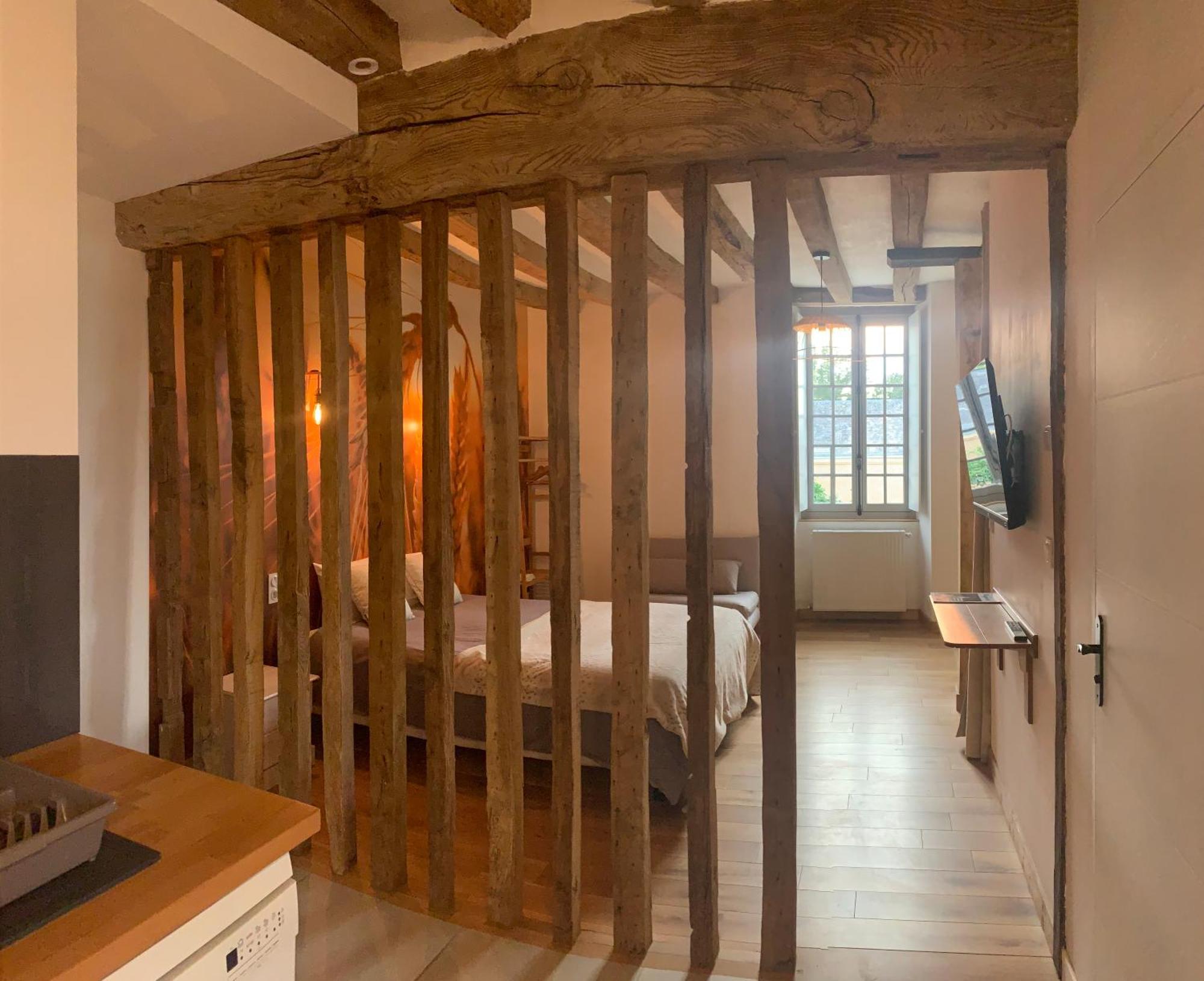 Bed and Breakfast Le Bas Chitray Menil Екстер'єр фото