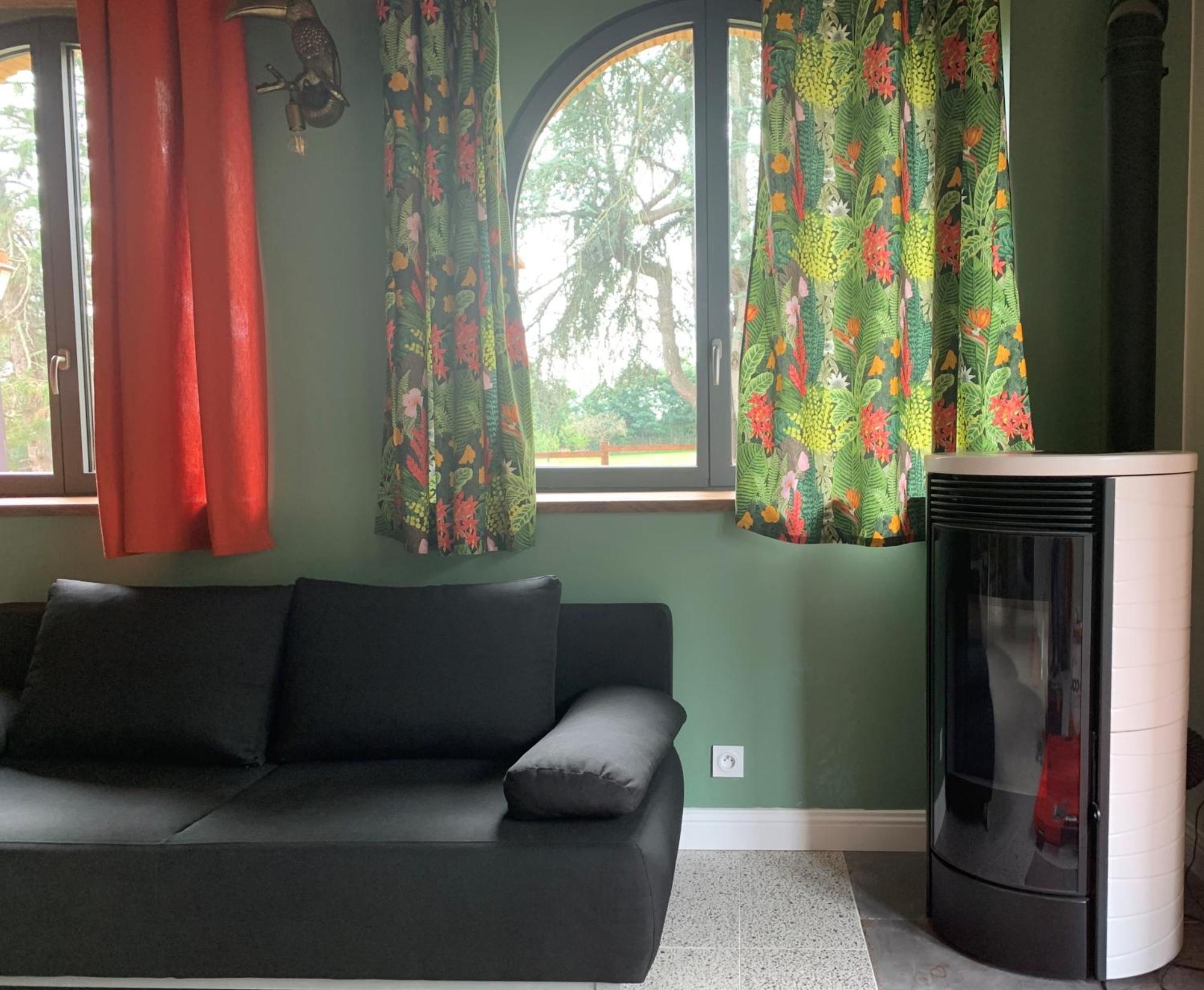 Bed and Breakfast Le Bas Chitray Menil Екстер'єр фото